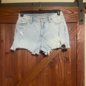 Universal thread distressed shorts size 6/28
